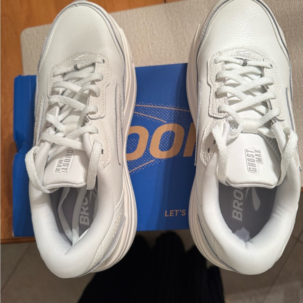 Brooks Ghost Max White leather women’s sneakers - Picture 2 of 4